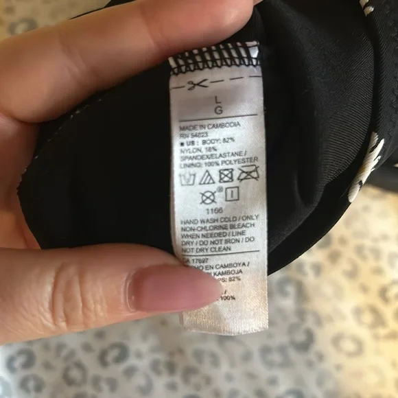 Black Daisy Printed One Piece Swimsuit - Large - Picture 3 of 3